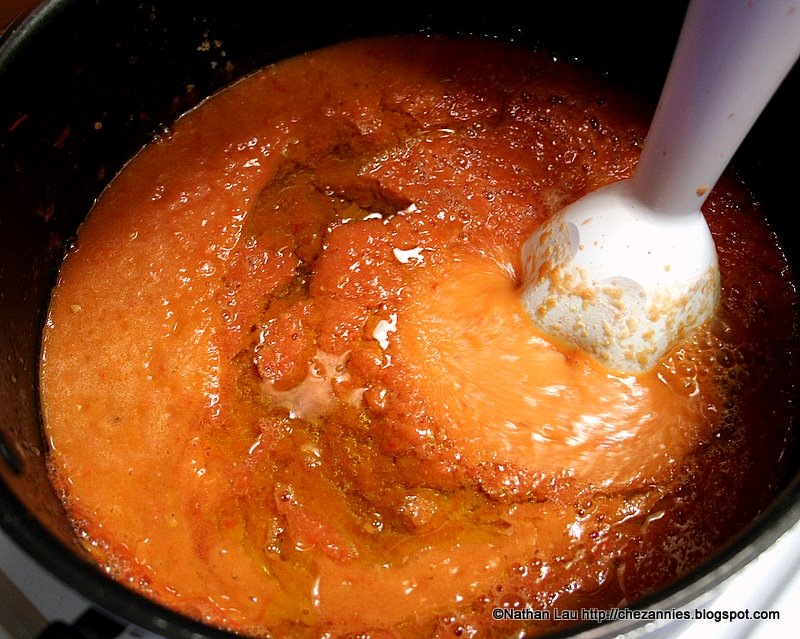 [heirloom tomato gazpacho emulsifying[2].jpg]